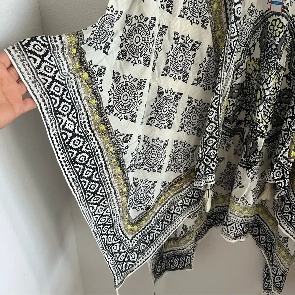 NWT Vince Camuto Topper Poncho Shaw Cover Up NO Arm Holes One Size